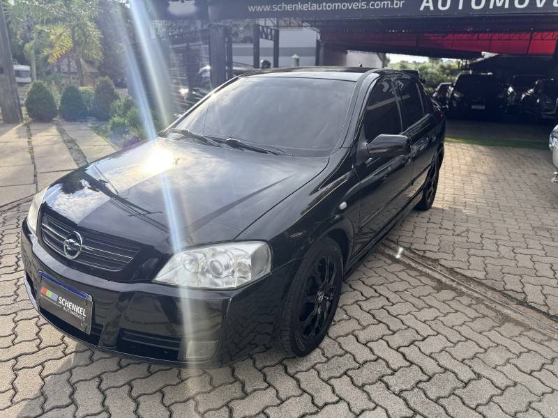 CHEVROLET - ASTRA - 2008/2009 - Preta - R$ 37.900,00