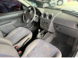 CHEVROLET - CELTA - 2010/2011 - Prata - R$ 25.900,00