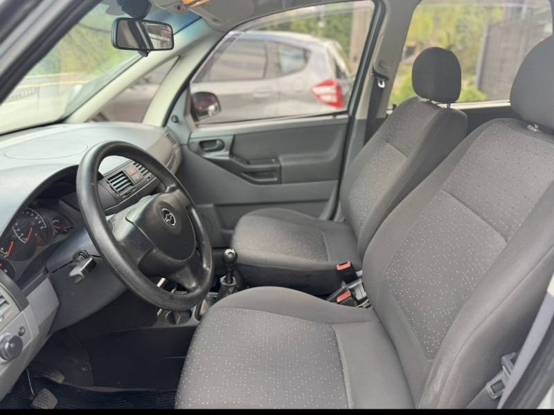 CHEVROLET - MERIVA - 2011/2012 - Prata - R$ 32.000,00