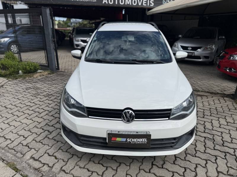 VOLKSWAGEN - SAVEIRO - 2014/2015 - Branca - R$ 66.500,00