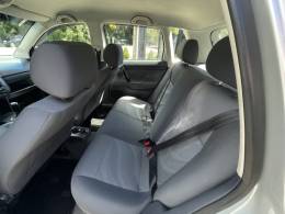 VOLKSWAGEN - POLO - 2010/2011 - Prata - R$ 40.800,00