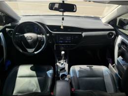 TOYOTA - COROLLA - 2018/2018 - Branca - R$ 105.900,00
