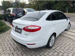 FORD - FIESTA - 2013/2014 - Branca - R$ 45.000,00