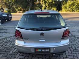 VOLKSWAGEN - POLO - 2010/2011 - Prata - R$ 40.800,00
