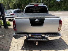 NISSAN - FRONTIER - 2011/2012 - Prata - R$ 87.000,00