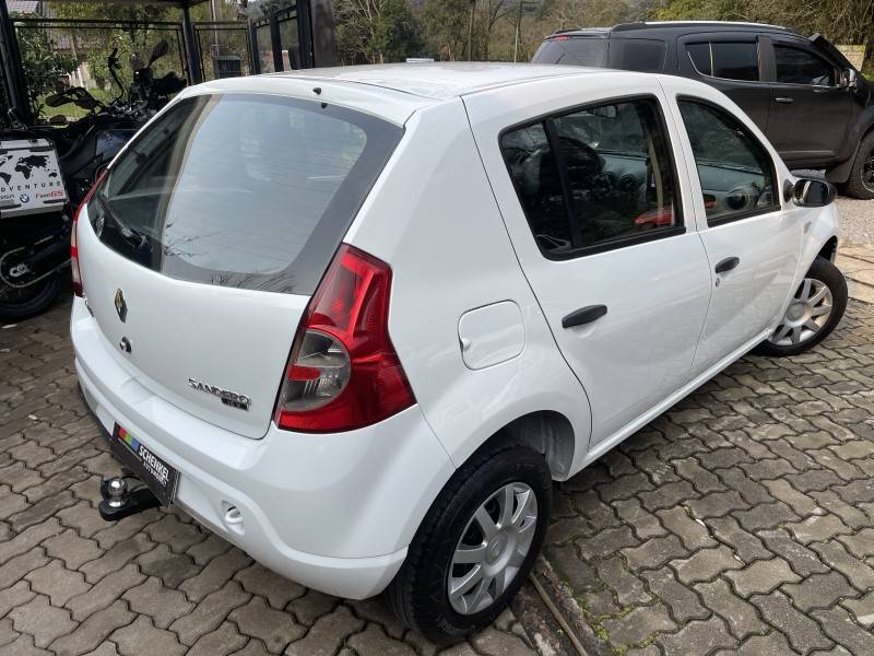 RENAULT - SANDERO - 2008/2009 - Branca - R$ 23.900,00