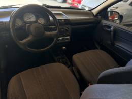 CHEVROLET - CORSA - 1999/2000 - Vermelha - R$ 16.800,00