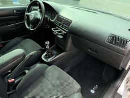 VOLKSWAGEN - GOLF - 2006/2006 - Prata - R$ 63.000,00