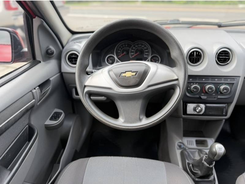 CHEVROLET - PRISMA - 2011/2012 - Vermelha - R$ 34.990,00