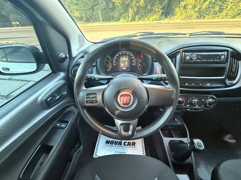 FIAT - UNO - 2017/2017 - Branca - R$ 44.000,00