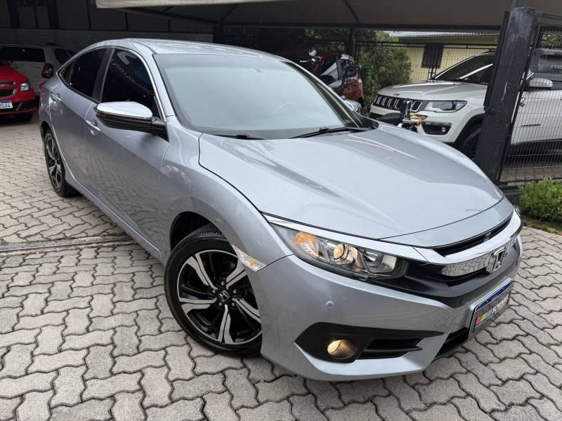 HONDA - CIVIC - 2018/2018 - Prata - R$ 113.000,00