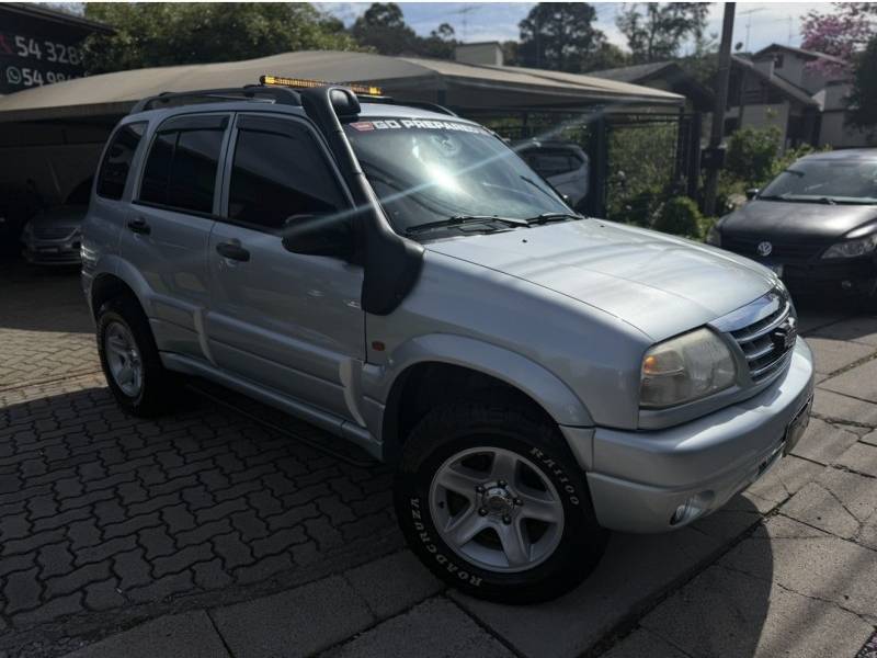 CHEVROLET - TRACKER - 2008/2009 - Prata - R$ 55.000,00