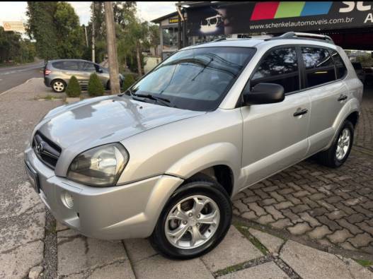 HYUNDAI - TUCSON - 2010/2011 - Prata - R$ 44.000,00