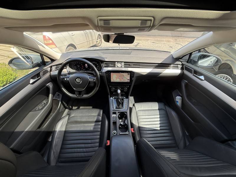 VOLKSWAGEN - PASSAT - 2018/2018 - Prata - R$ 136.000,00