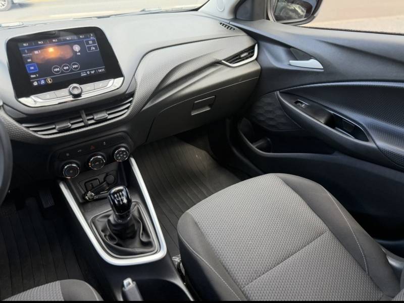 CHEVROLET - ONIX - 2024/2025 - Preta - R$ 86.500,00