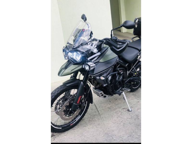 TRIUMPH - TIGER 800 XCA - 2017/2018 - Verde - R$ 56.000,00