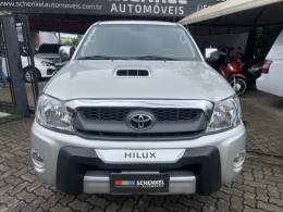 TOYOTA - HILUX - 2010/2010 - Prata - R$ 120.000,00