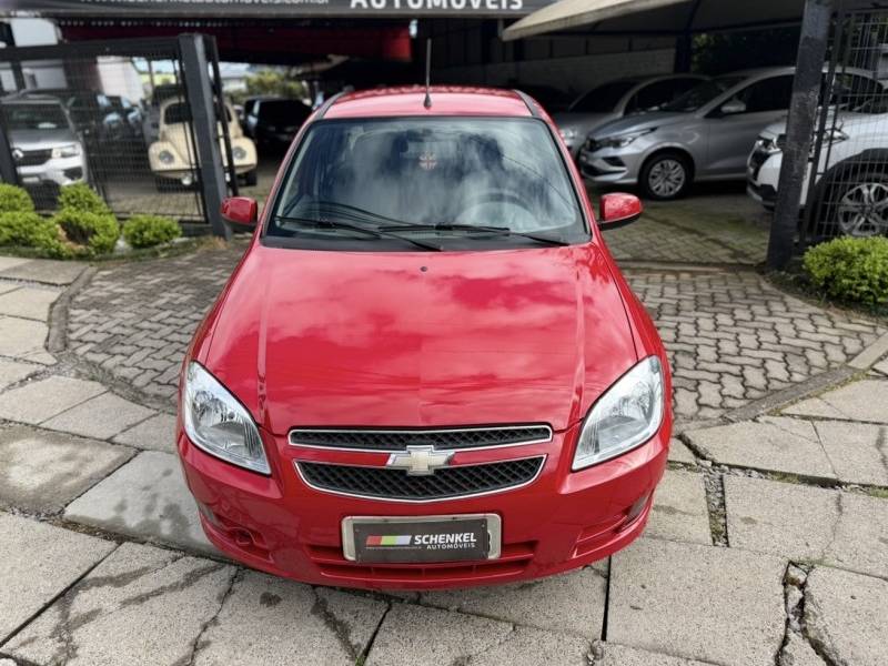 CHEVROLET - PRISMA - 2011/2012 - Vermelha - R$ 34.990,00