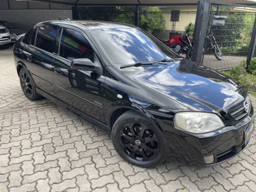 CHEVROLET - ASTRA - 2008/2009 - Preta - R$ 37.000,00