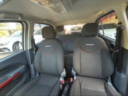 FIAT - UNO - 2012/2013 - Branca - R$ 43.900,00
