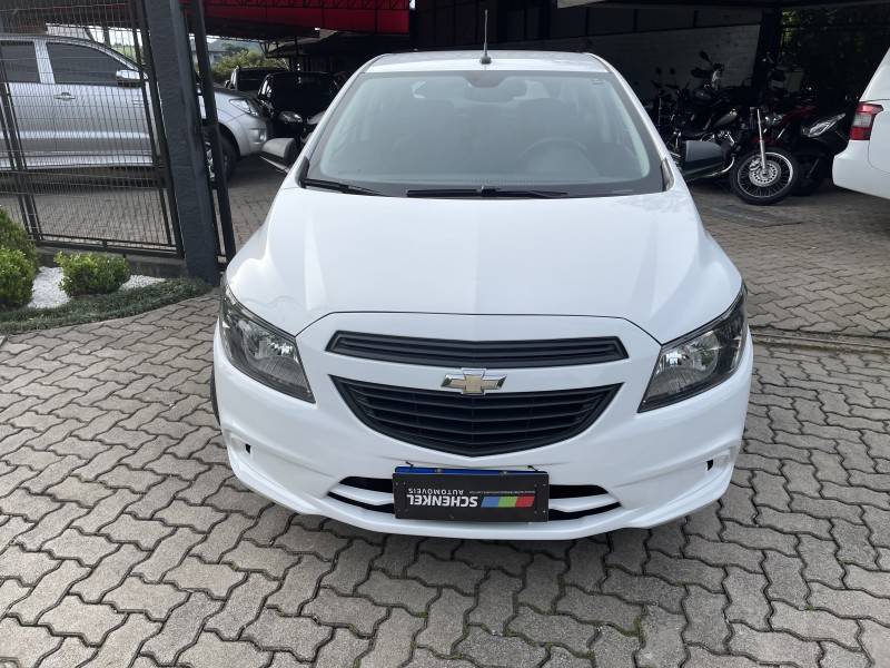 CHEVROLET - PRISMA - 2018/2019 - Branca - R$ 52.000,00