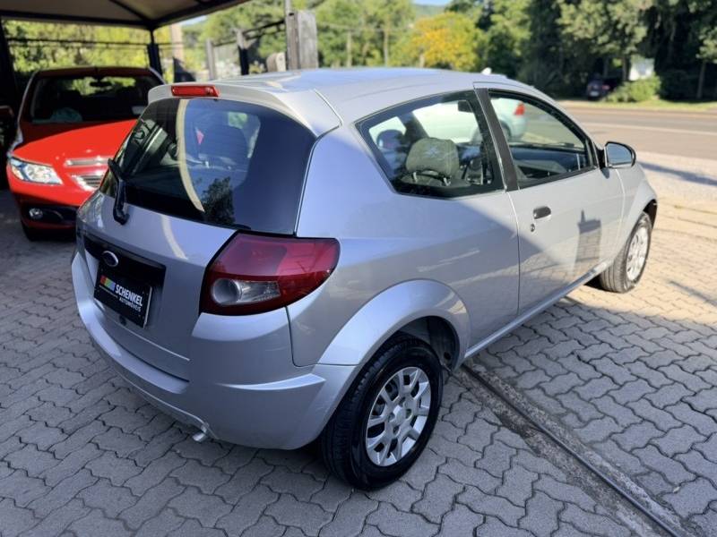 FORD - KA - 2011/2011 - Prata - R$ 21.900,00