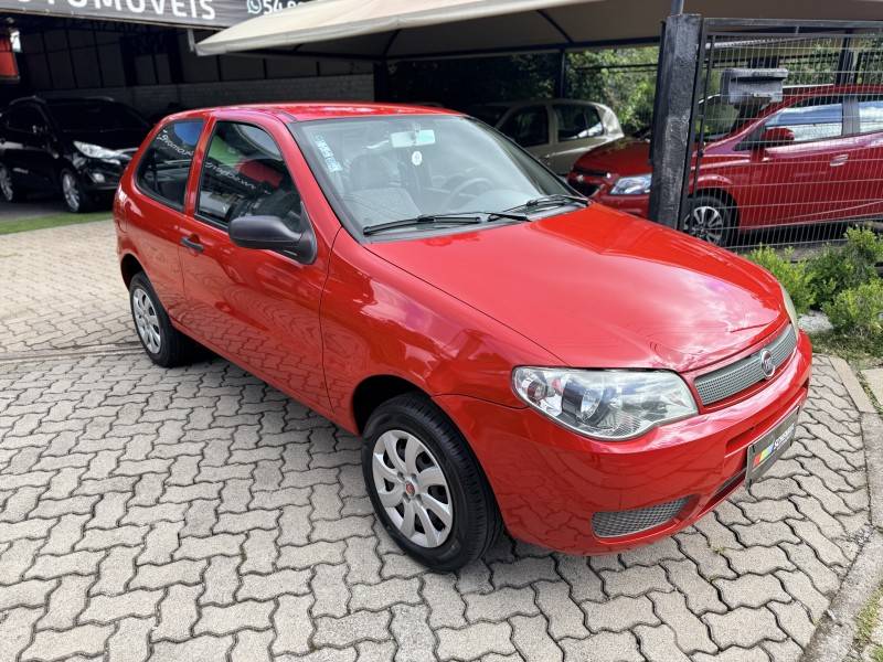 FIAT - PALIO - 2009/2010 - Vermelha - R$ 25.000,00