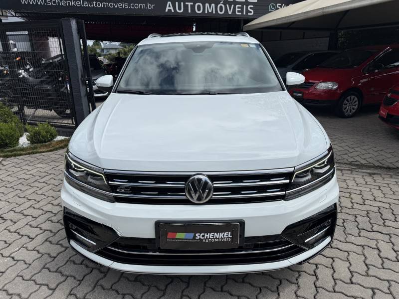 VOLKSWAGEN - TIGUAN - 2019/2019 - Branca - R$ 165.000,00