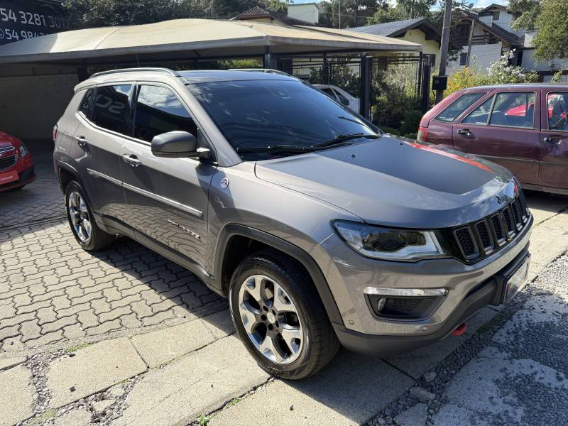 JEEP - COMPASS - 2017/2018 - Cinza - R$ 116.000,00