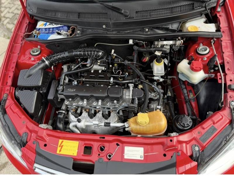 CHEVROLET - PRISMA - 2011/2012 - Vermelha - R$ 34.990,00