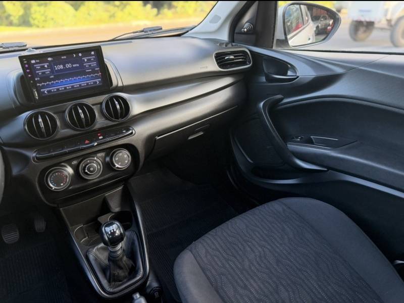 FIAT - CRONOS - 2021/2022 - Prata - R$ 72.800,00