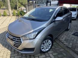 HYUNDAI - HB20S - 2017/2018 - Prata - R$ 63.900,00