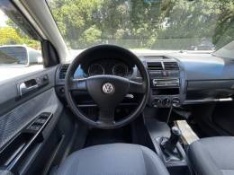 VOLKSWAGEN - POLO - 2010/2011 - Prata - R$ 40.800,00