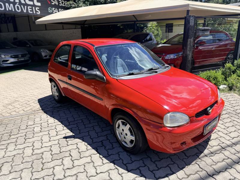 CHEVROLET - CORSA - 1999/2000 - Vermelha - R$ 16.800,00