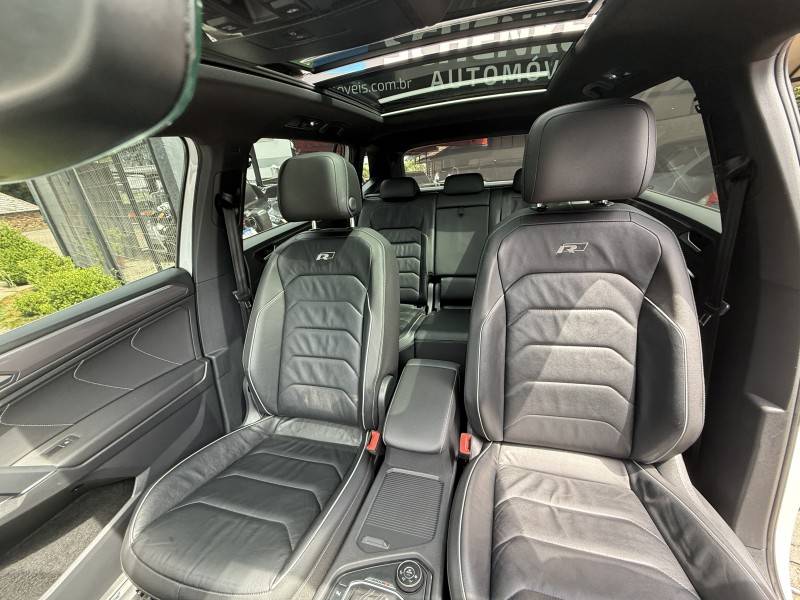 VOLKSWAGEN - TIGUAN - 2019/2019 - Branca - R$ 165.000,00