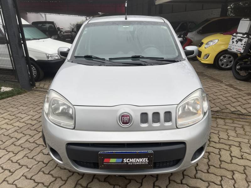 FIAT - UNO - 2015/2015 - Prata - R$ 34.900,00