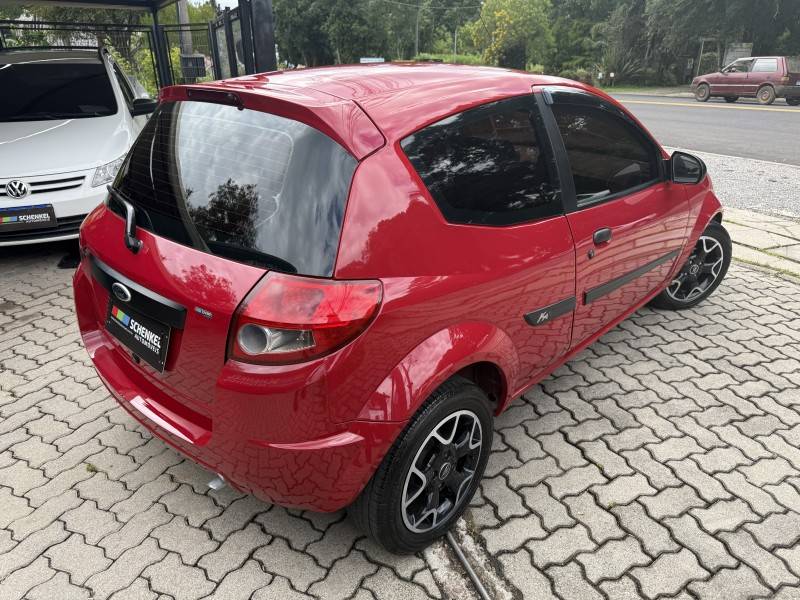 FORD - KA - 2008/2009 - Vermelha - R$ 21.900,00