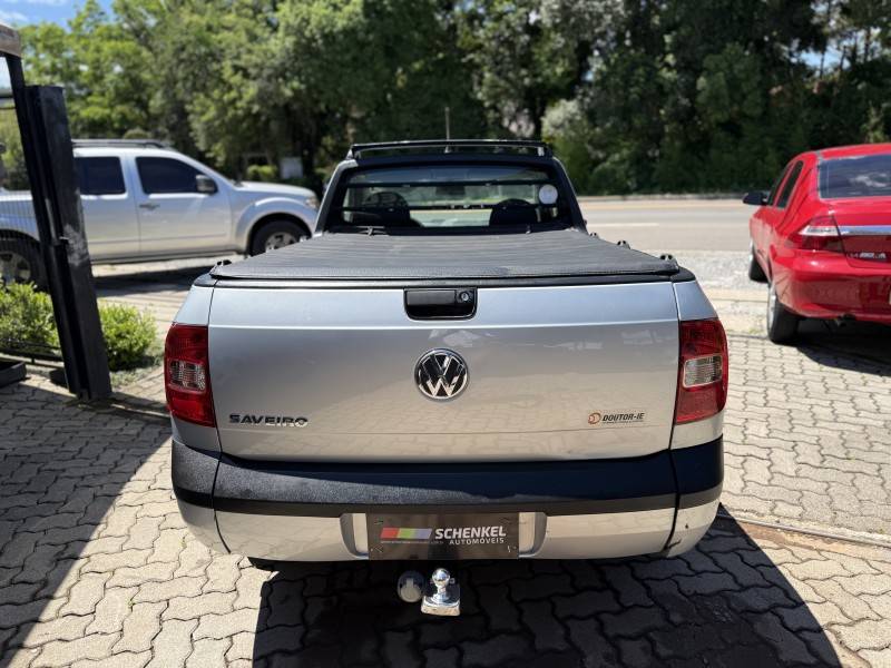 VOLKSWAGEN - SAVEIRO - 2010/2011 - Prata - R$ 36.000,00