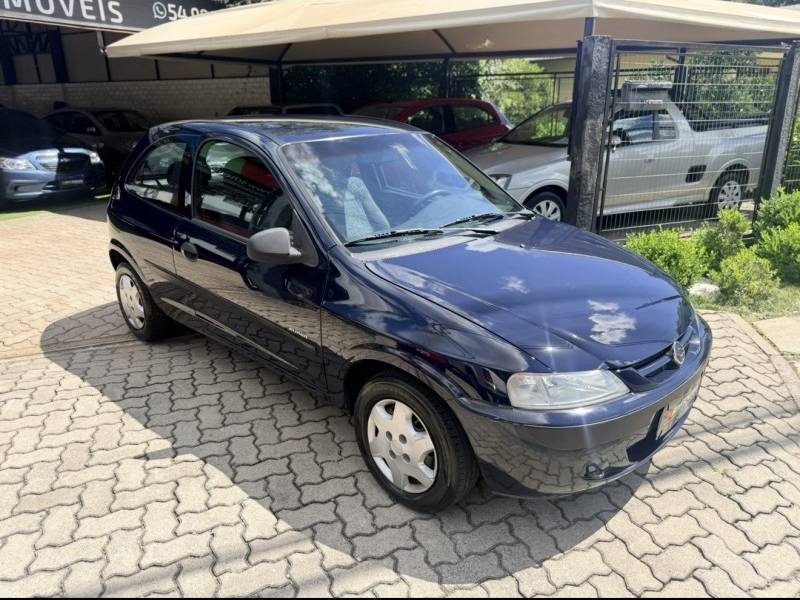 CHEVROLET - CELTA - 2004/2004 - Azul - R$ 16.800,00