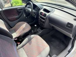 CHEVROLET - MONTANA - 2003/2004 - Prata - R$ 36.000,00