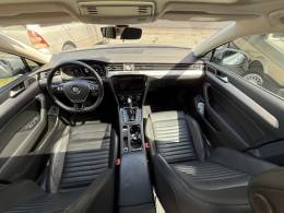 VOLKSWAGEN - PASSAT - 2018/2018 - Prata - R$ 136.000,00