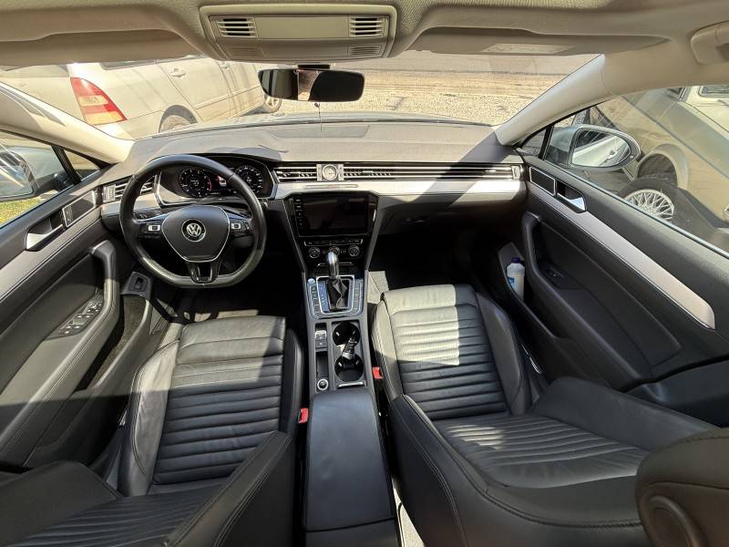 VOLKSWAGEN - PASSAT - 2018/2018 - Prata - R$ 136.000,00