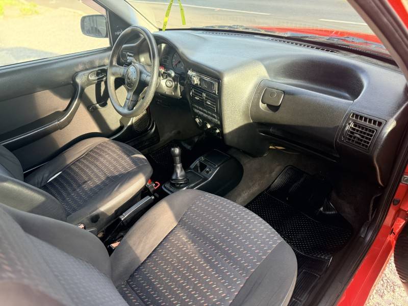 VOLKSWAGEN - GOL - 2005/2005 - Vermelha - R$ 18.000,00