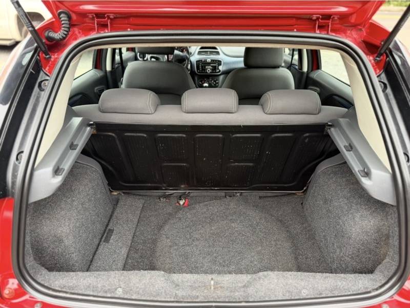 FIAT - PUNTO - 2012/2013 - Vermelha - R$ 39.900,00