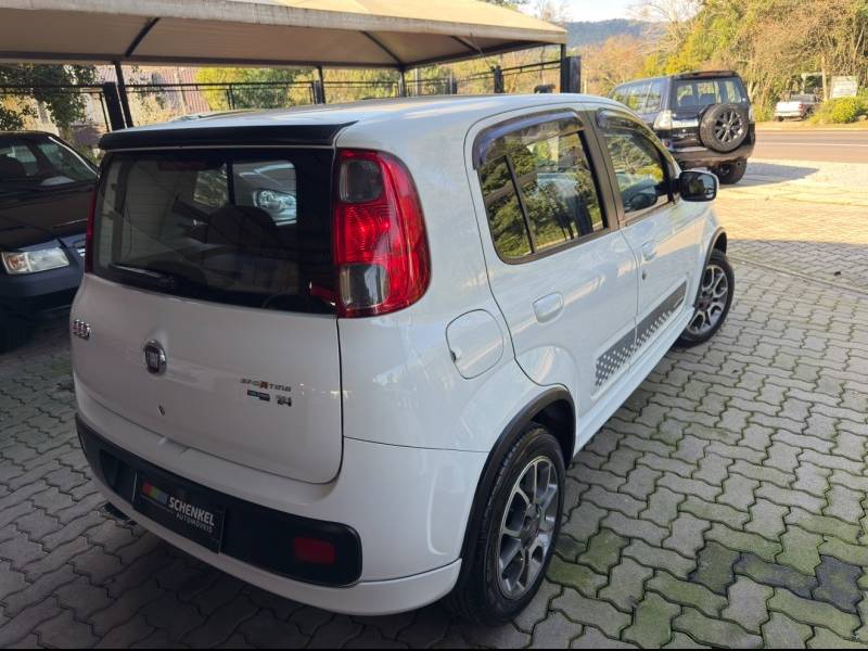 FIAT - UNO - 2012/2013 - Branca - R$ 43.900,00