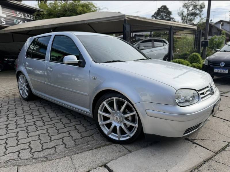 VOLKSWAGEN - GOLF - 2006/2006 - Prata - R$ 63.000,00
