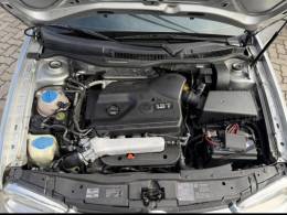 VOLKSWAGEN - GOLF - 2006/2006 - Prata - R$ 63.000,00