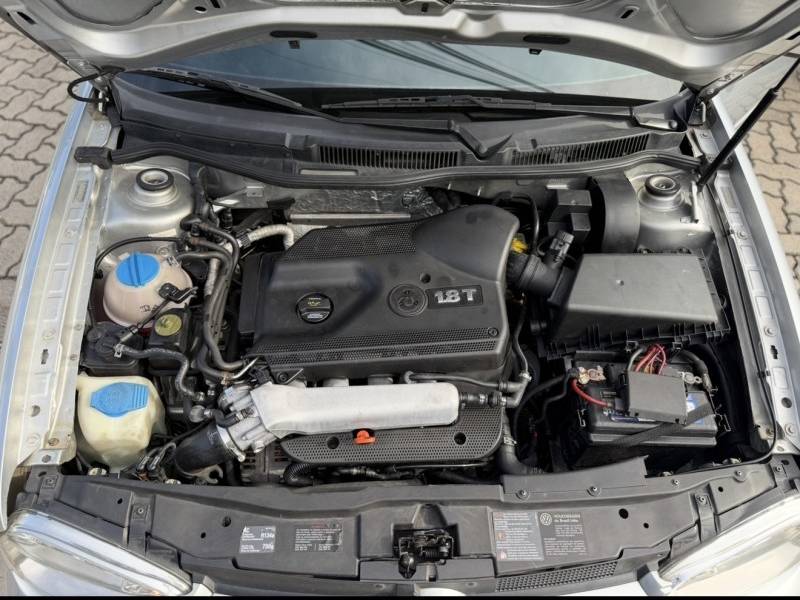 VOLKSWAGEN - GOLF - 2006/2006 - Prata - R$ 63.000,00