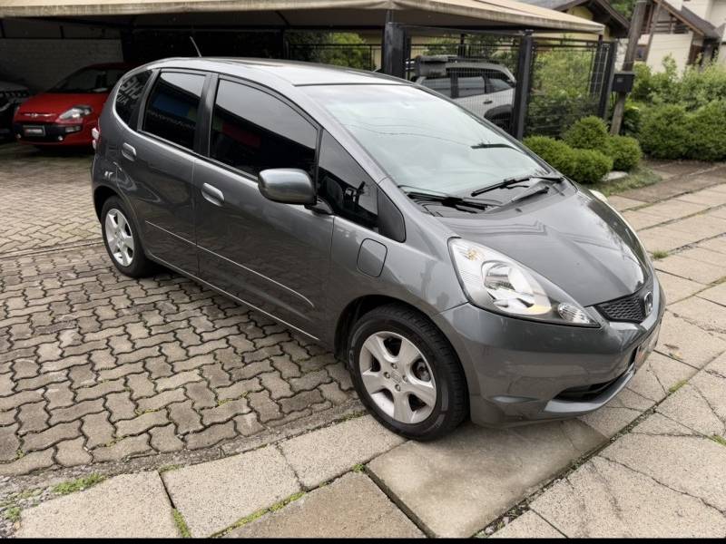 HONDA - FIT - 2011/2012 - Cinza - R$ 45.900,00