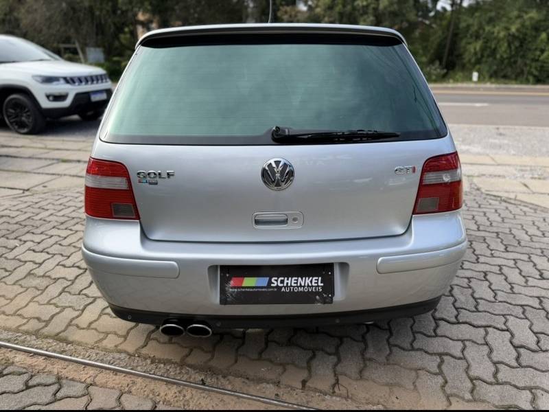 VOLKSWAGEN - GOLF - 2006/2006 - Prata - R$ 63.000,00